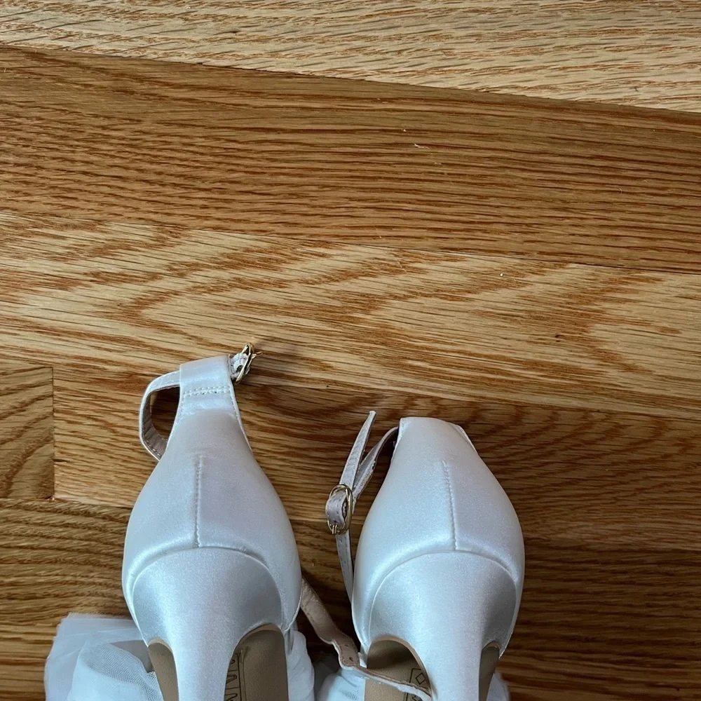 Brand New White Bhldn Bridal Oresme Tulle Heels Size 6